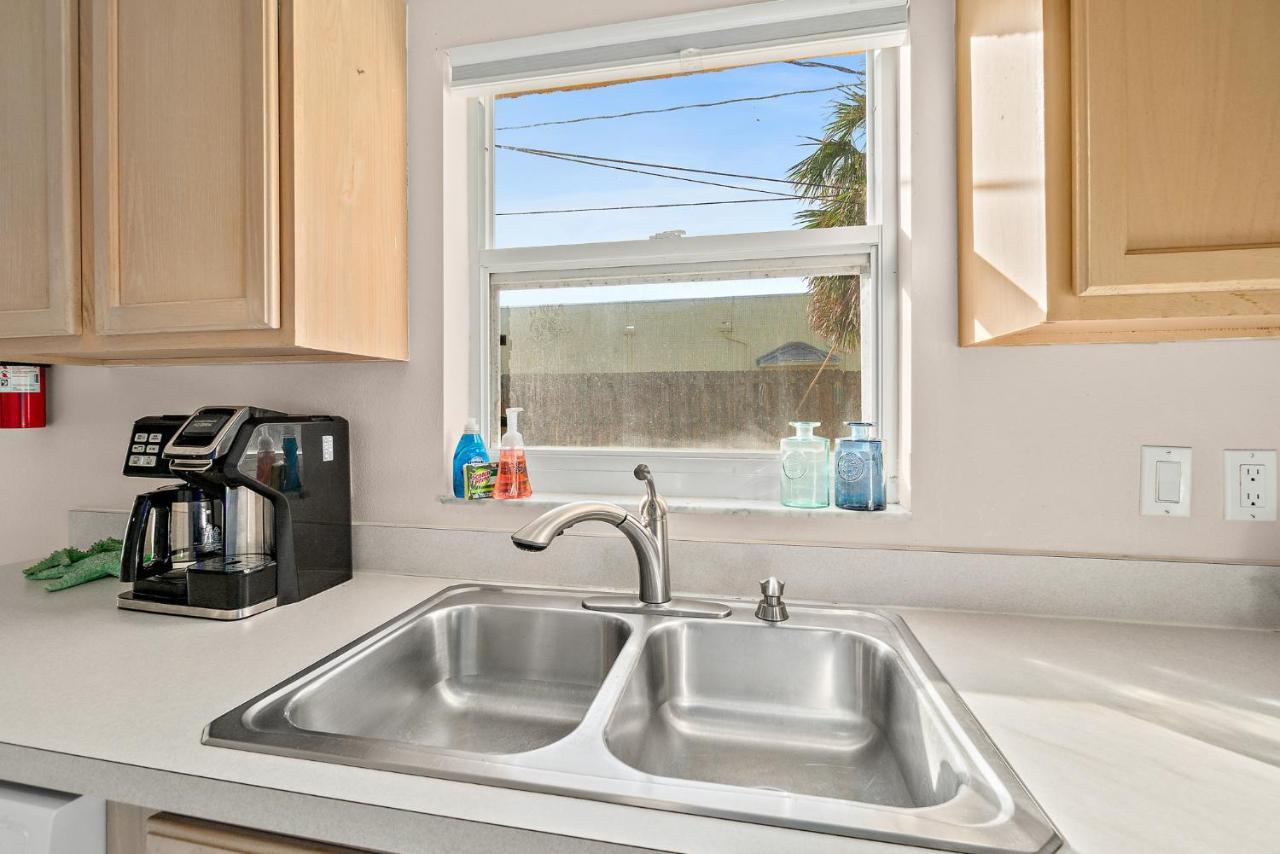 Sunset Serenity - 3Br Beach Townhome With Outdoor Patio - New Hot Tub, Steps To Ocean Fun! Melbourne Zewnętrze zdjęcie